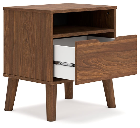 Fordmont Panel Headboard With Dresser And Nightstand