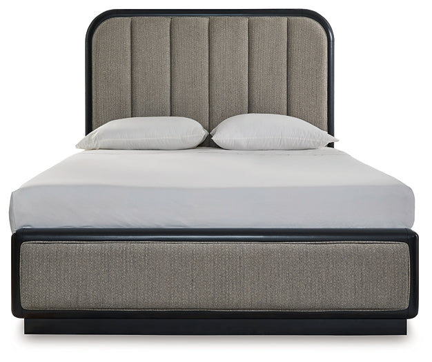 Cama tapizada Rowanbeck con tocador y cómoda con espejo