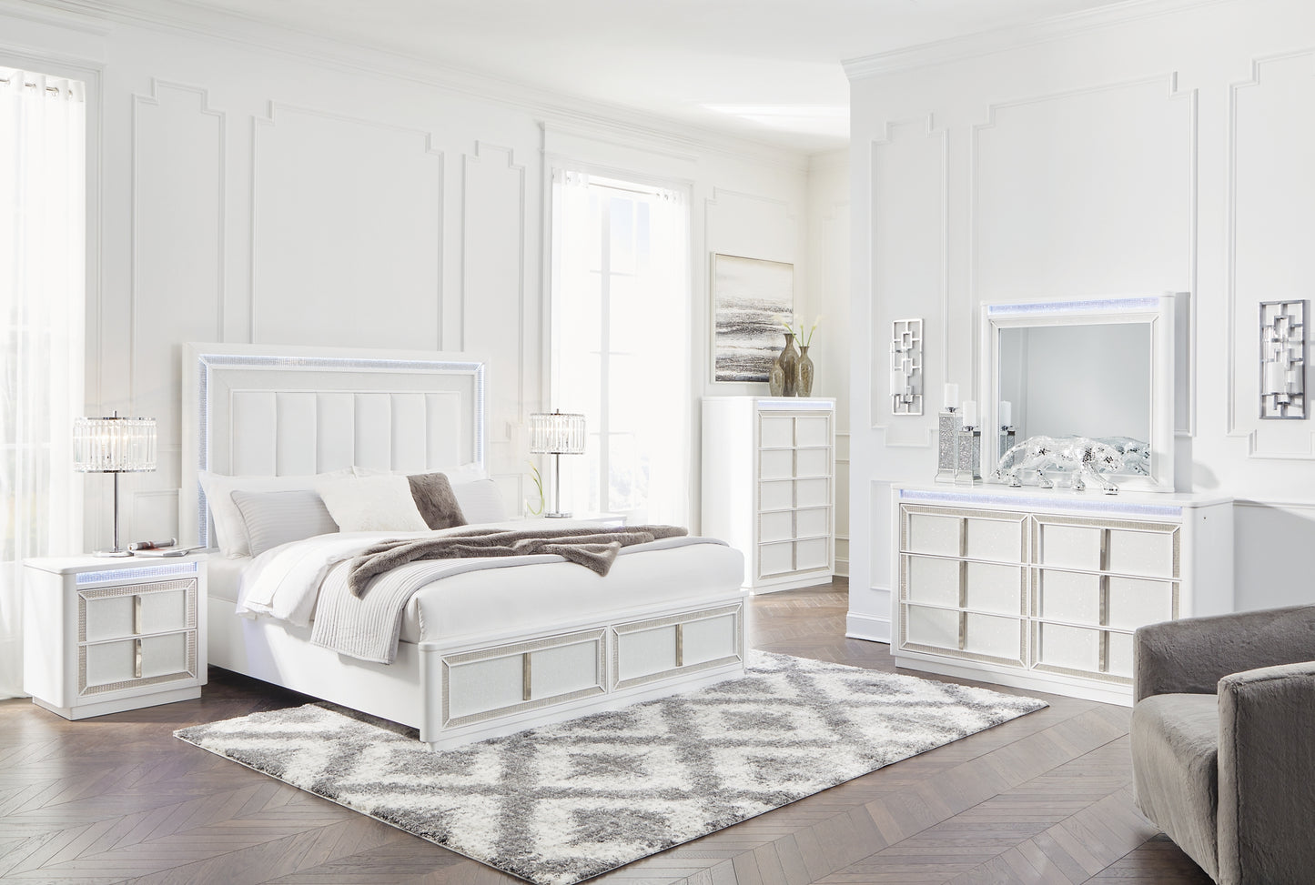 Cama tapizada Chalanna con almacenaje y tocador con espejo