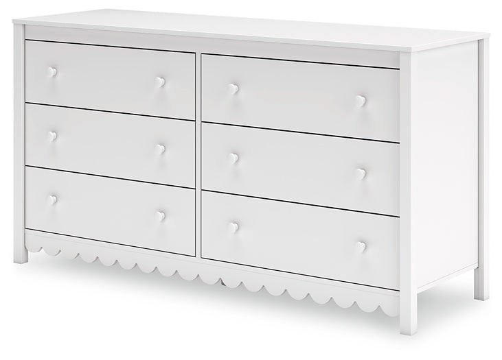 Hallityn Platform Bed With Dresser And Nightstand