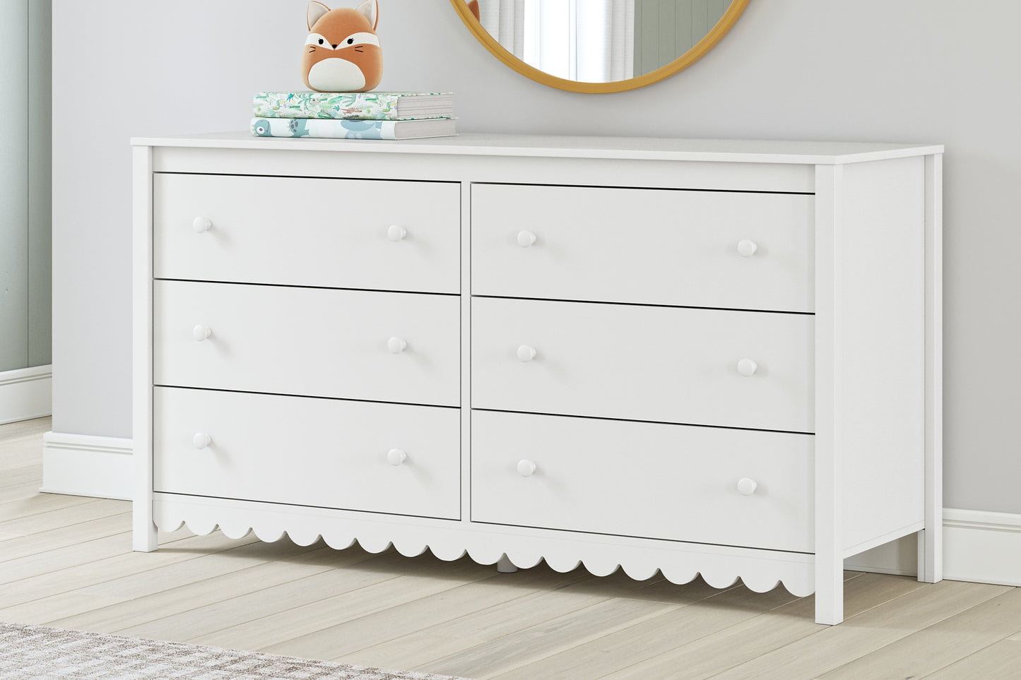 Hallityn Platform Bed With Dresser And Nightstand