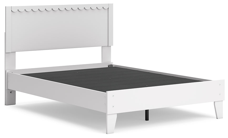 Hallityn Panel Platform Bed With Dresser And Nightstand