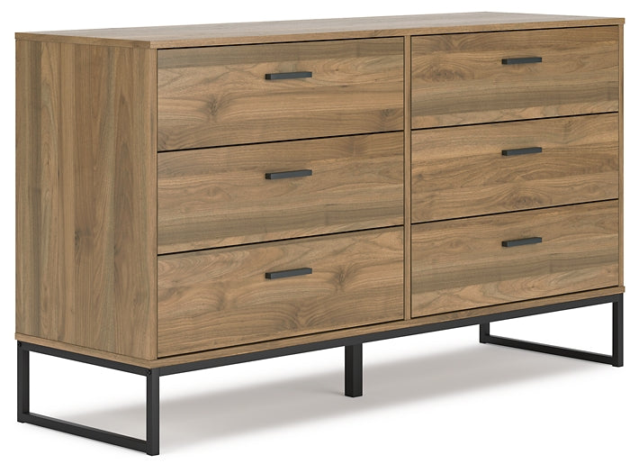 Deanlow Platform Bed With Dresser And Nightstand