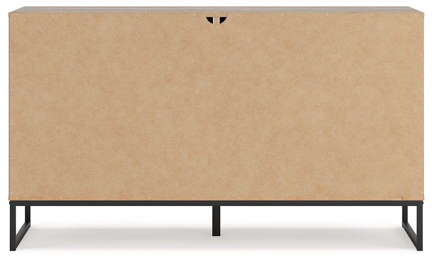 Deanlow Platform Bed With Dresser And Nightstand