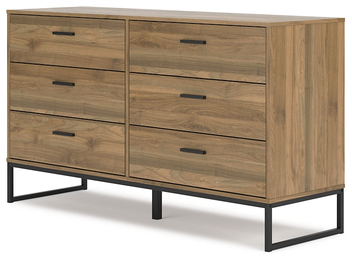 Deanlow Platform Bed With Dresser And Nightstand