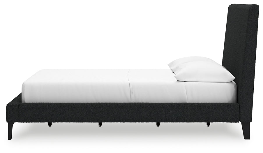 Cama tapizada Cadmori con tocador con espejo