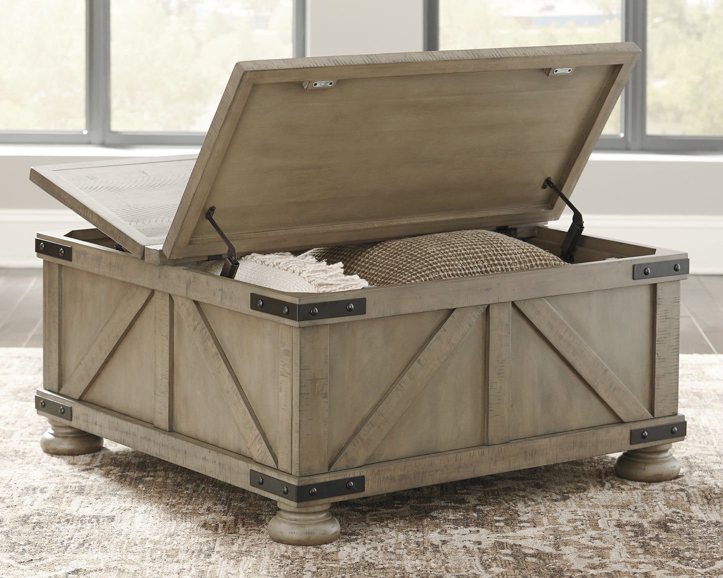 Mesa de cóctel Aldwin con almacenamiento