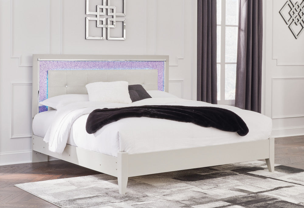 Cama tapizada con paneles Zyniden