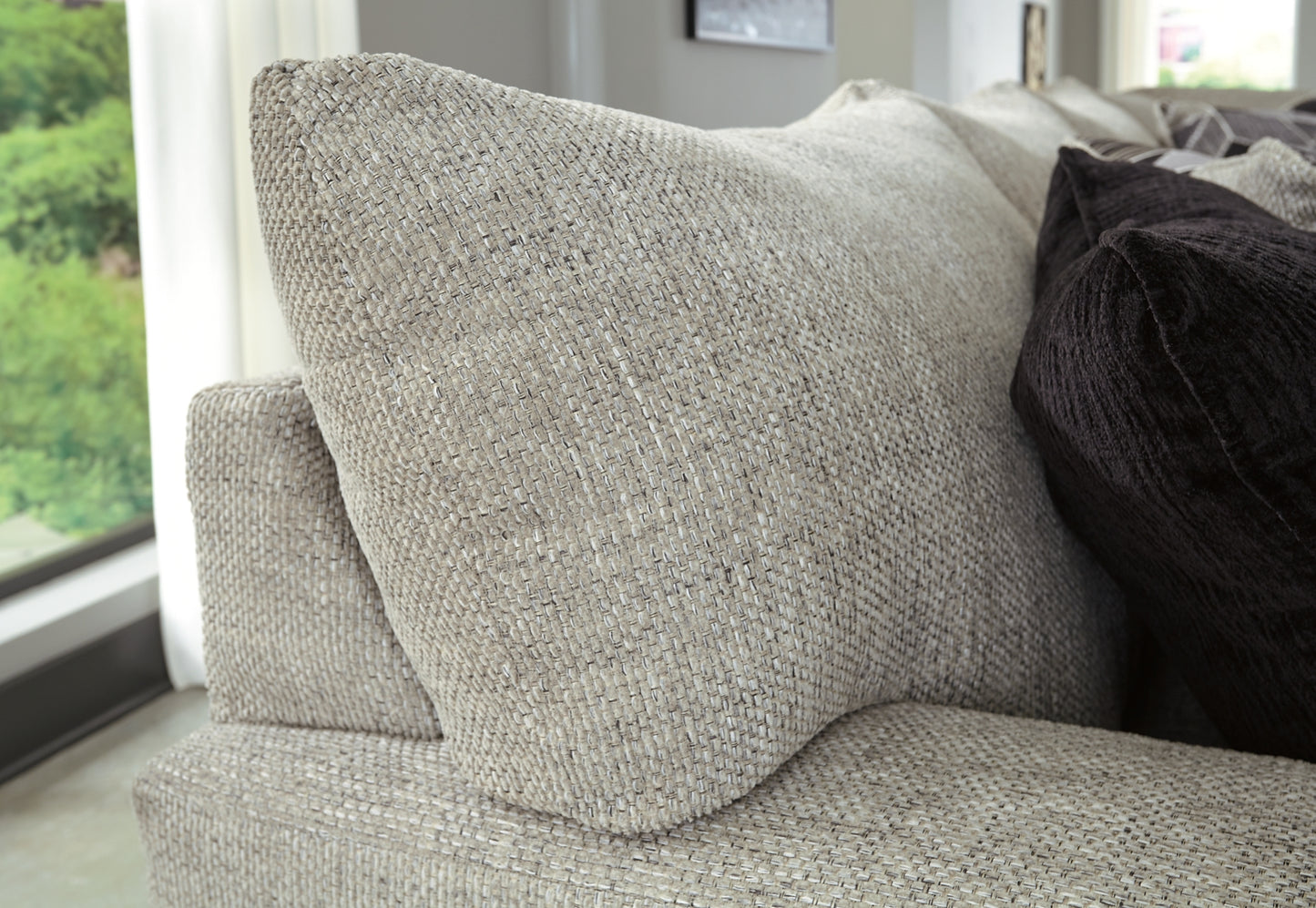 Seccional Megginson de 2 piezas con chaise longue