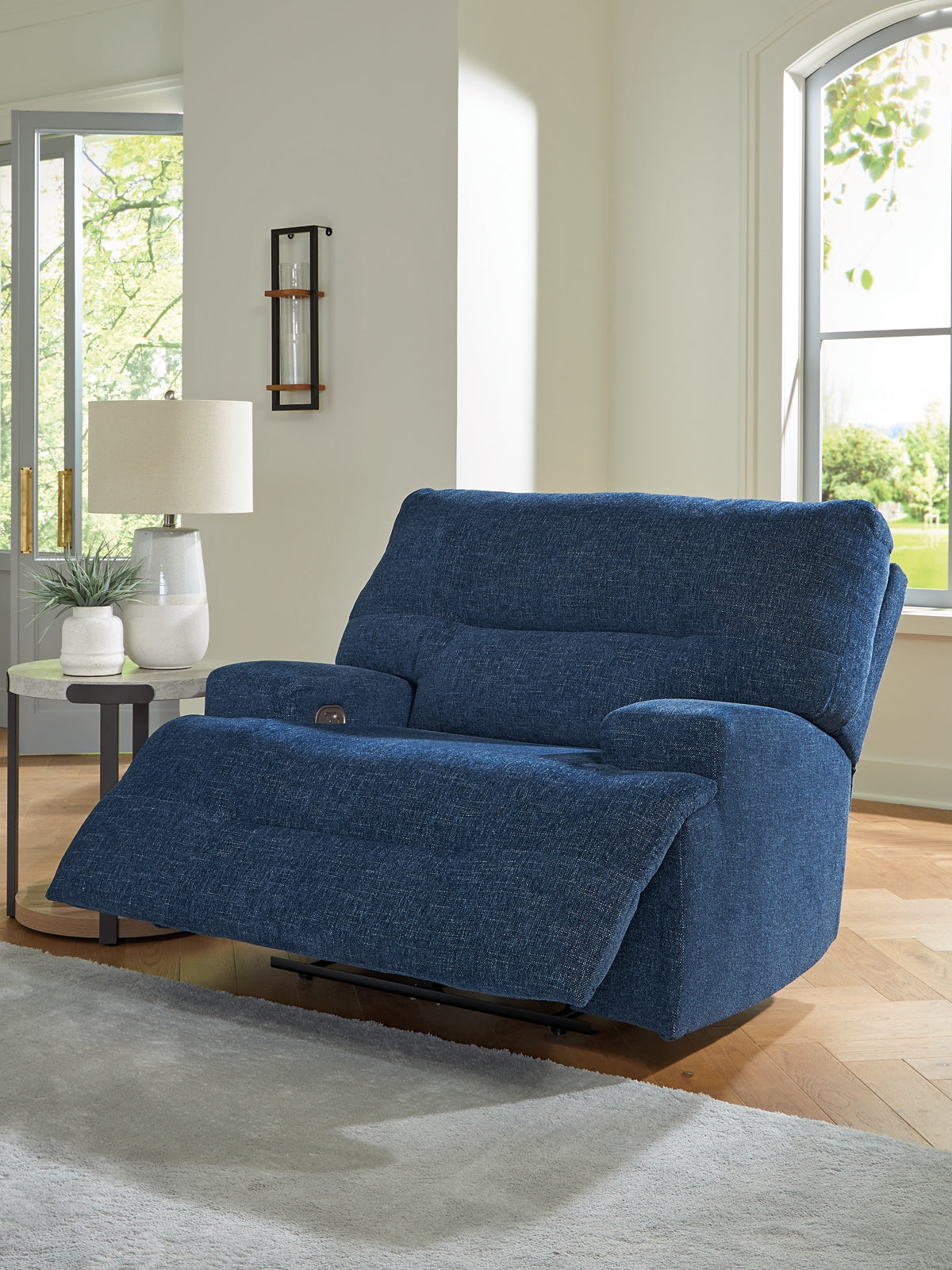 Sillón reclinable eléctrico con asiento ancho Acklen Place