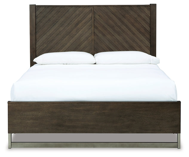 Arkenton Panel Bed With Mirrored Dresser