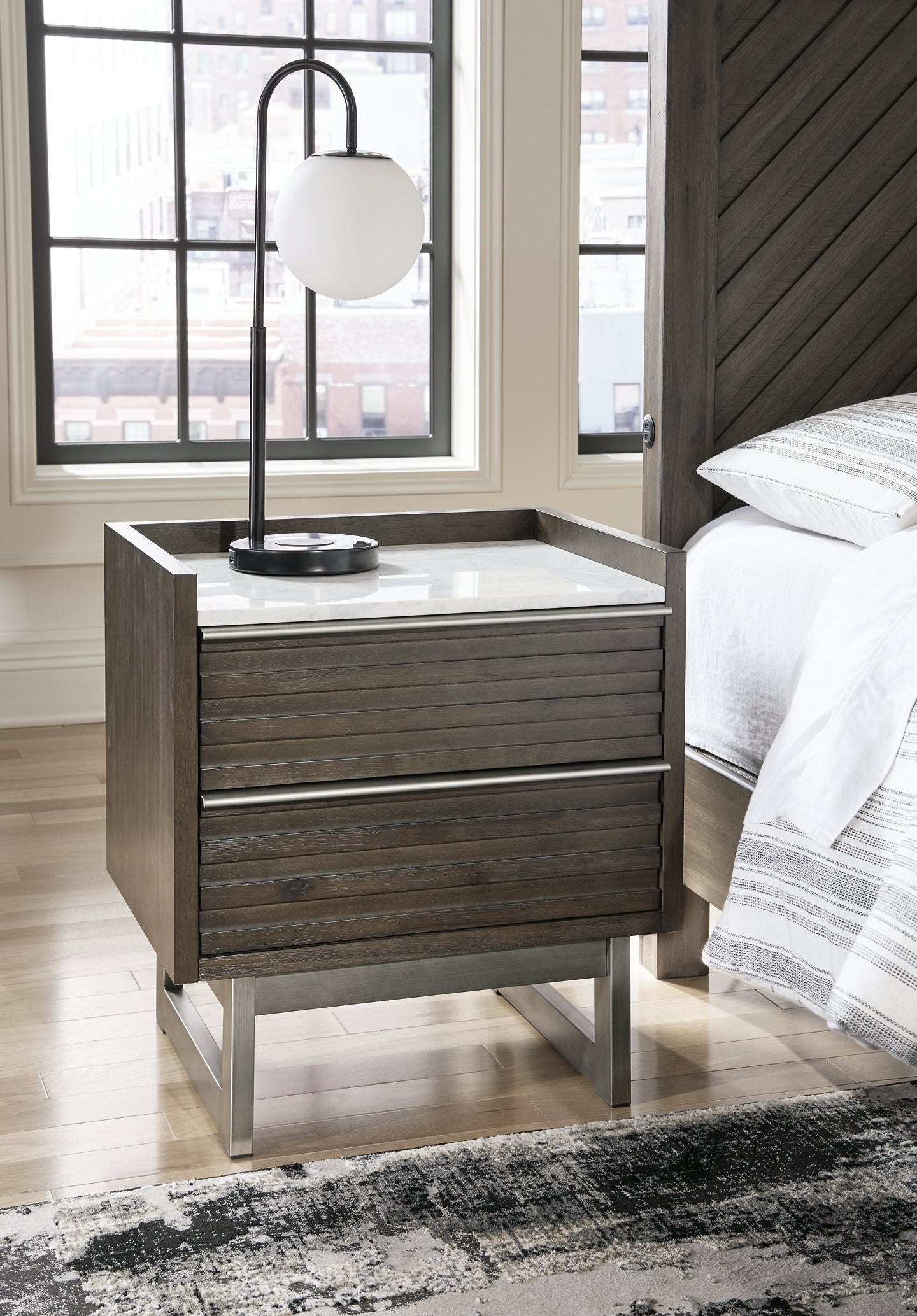 Arkenton California Panel Bed With Mirrored Dresser, Chest And 2 Nightstands
