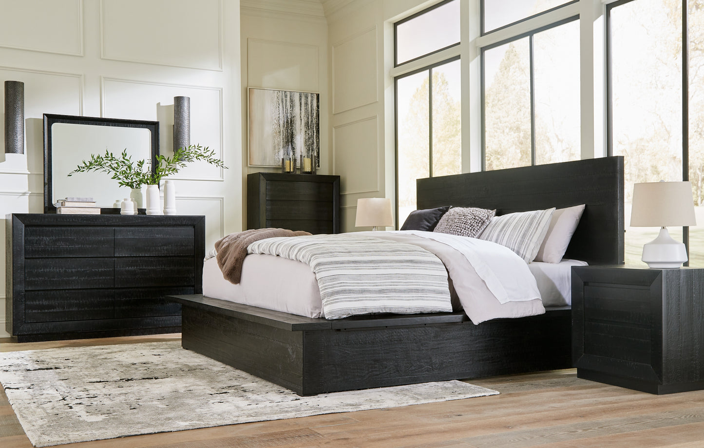 Londer California Panel Bed With Mirrored Dresser, Chest And 2 Nightstands