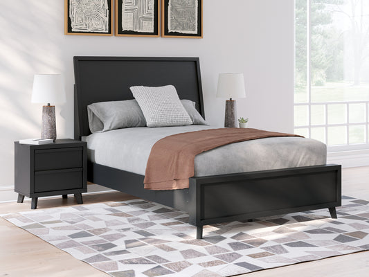 Danziar Panel Bed