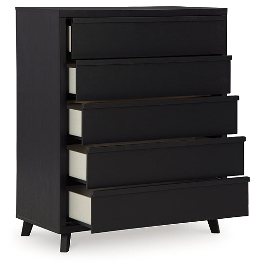 Danziar Panel Headboard With Mirrored Dresser, Chest And Nightstand