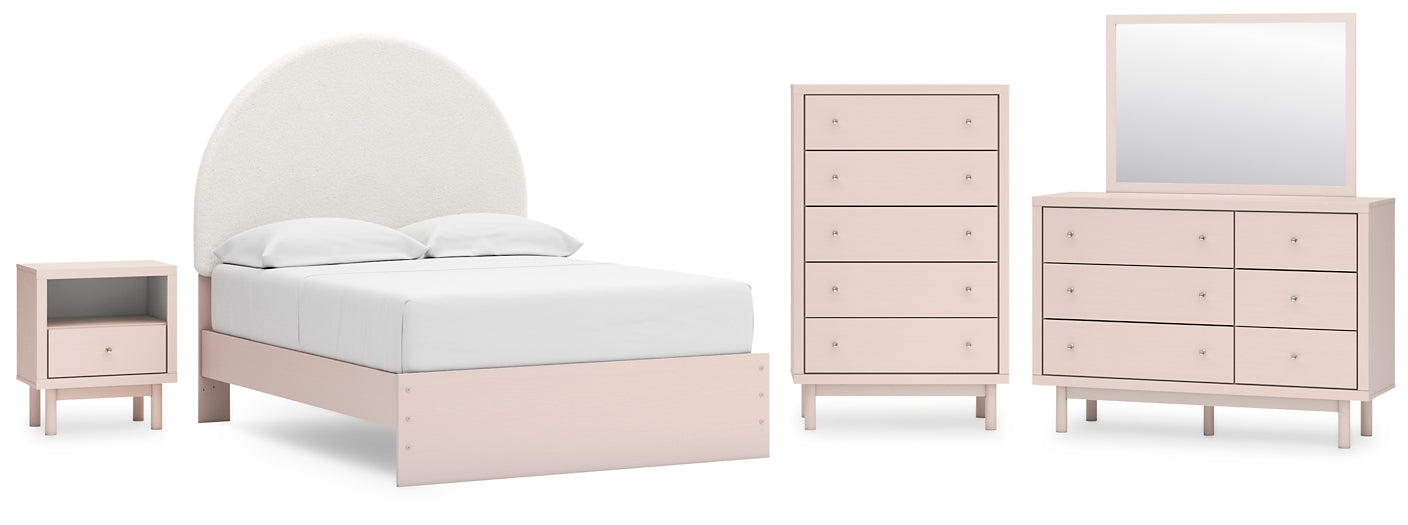 Cama tapizada Wistenpine con tocador, cómoda y mesita de noche con espejo