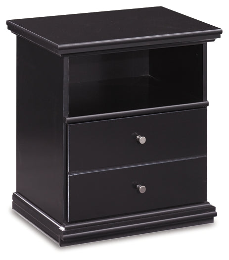 Panel Bed With Mirrored Dresser And Nightstand