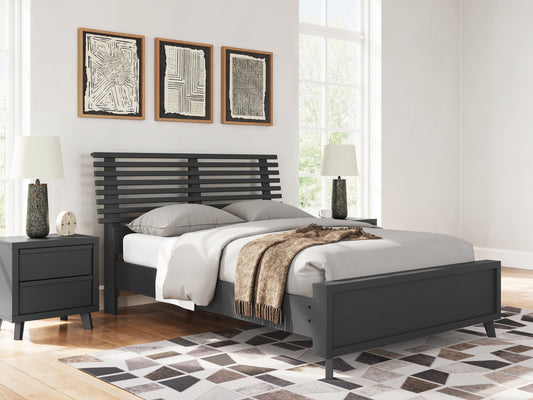 Danziar Slat Panel Bed