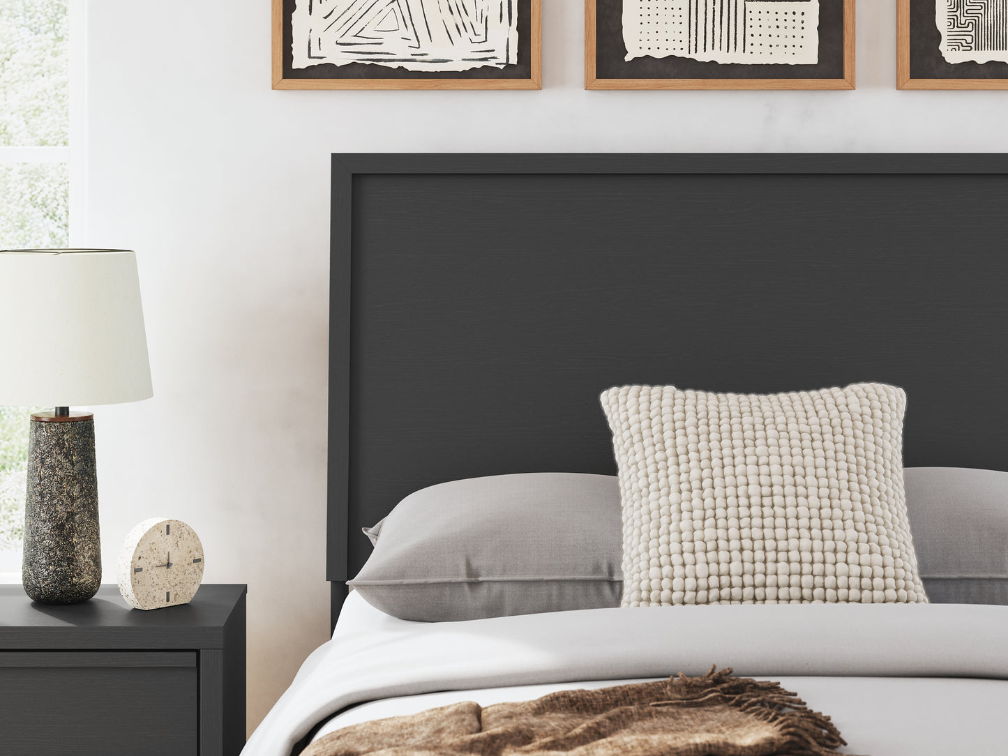 Danziar Panel Bed