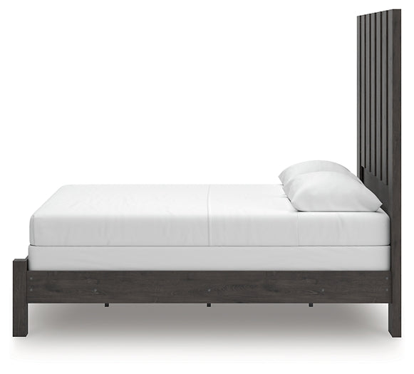 Panel Bed With Mirrored Dresser