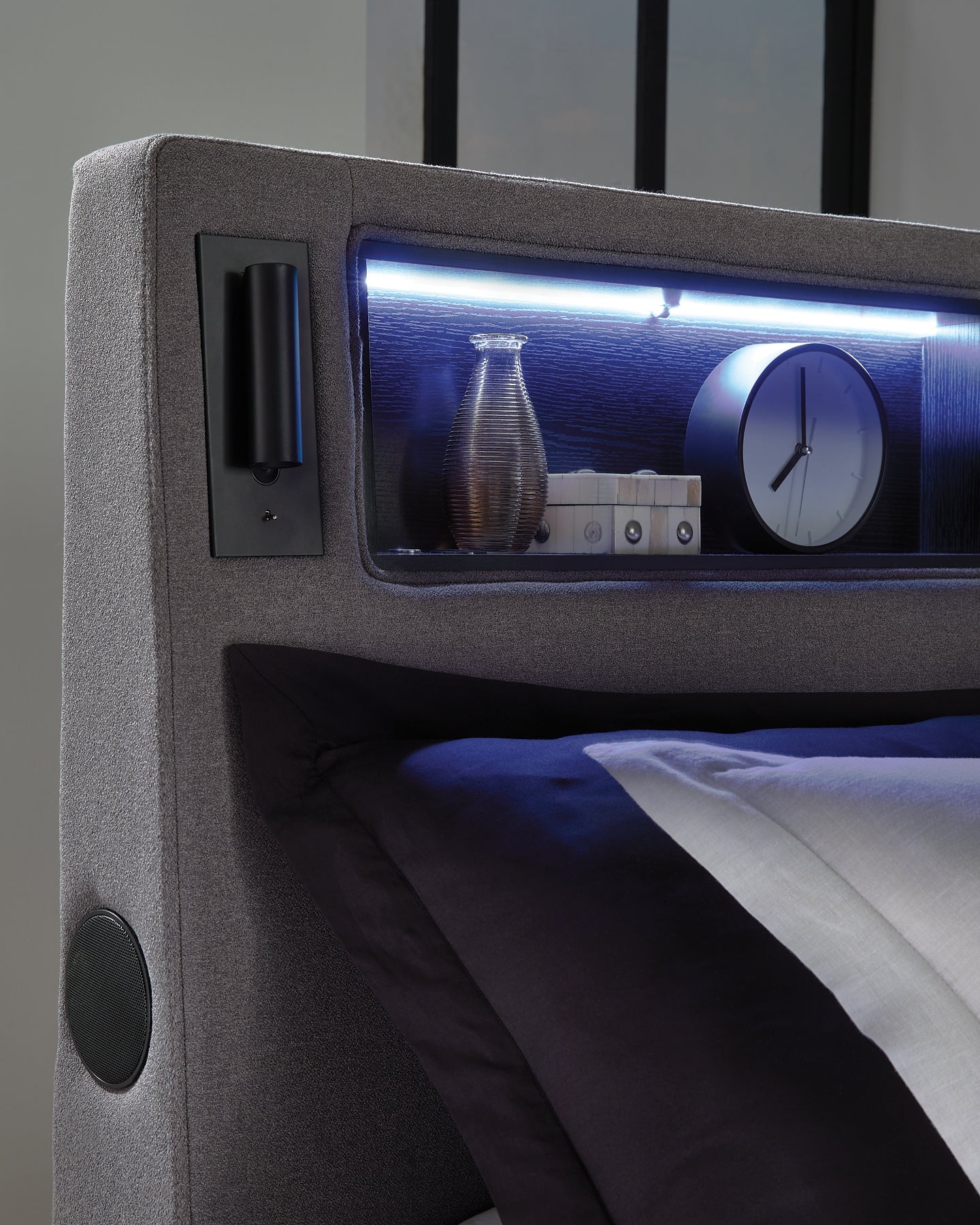 Verishaw Upholstered Bed