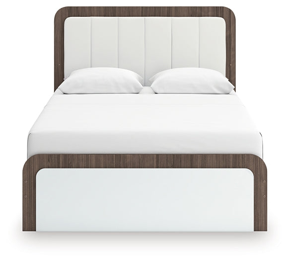 Kendanport Upholstered Bed