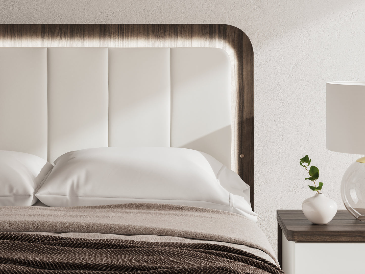 Kendanport Upholstered Bed