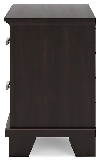 Covetown Panel Bed With Mirrored Dresser, Chest And Nightstand