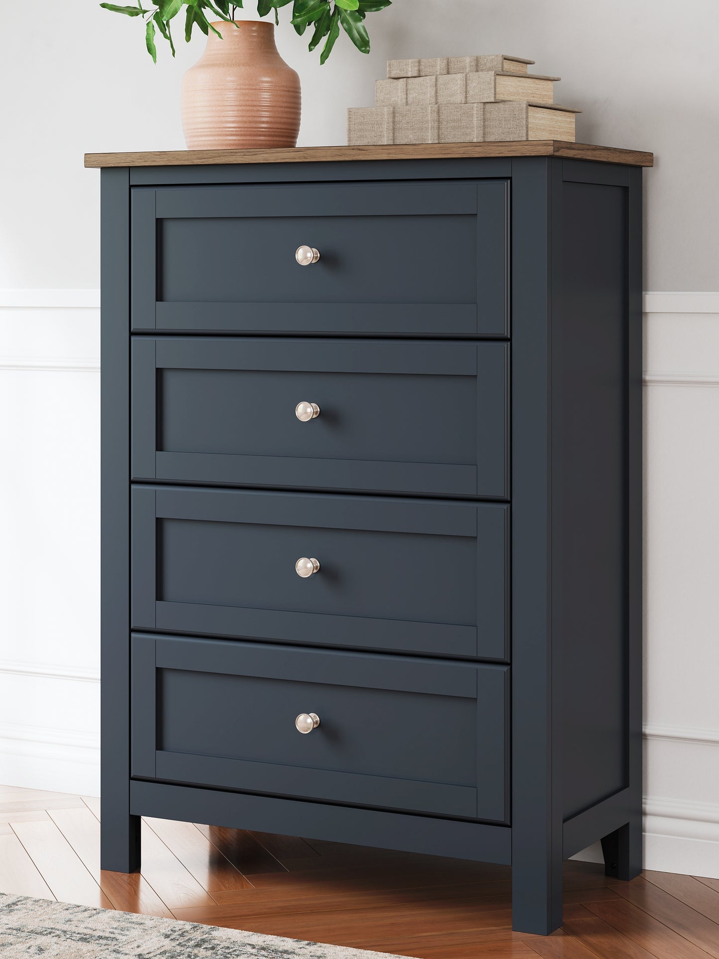 Landocken Panel Headboard With Mirrored Dresser, Chest And Nightstand