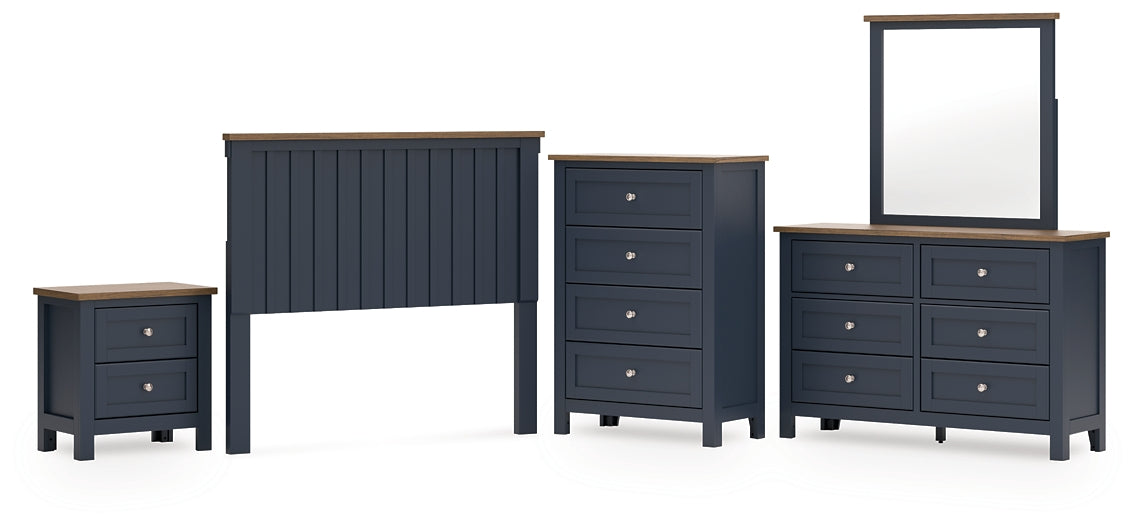 Landocken Panel Headboard With Mirrored Dresser, Chest And Nightstand