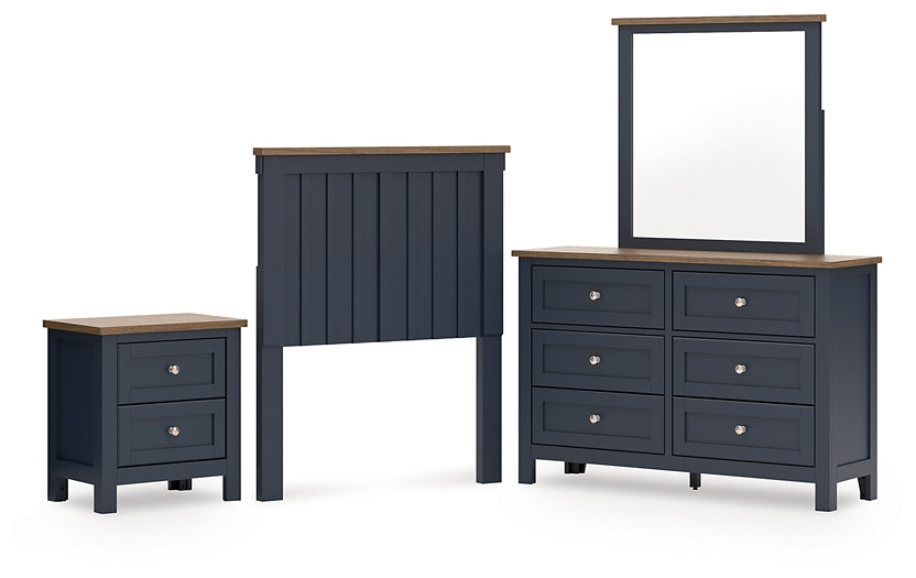 Landocken Panel Headboard With Mirrored Dresser And Nightstand