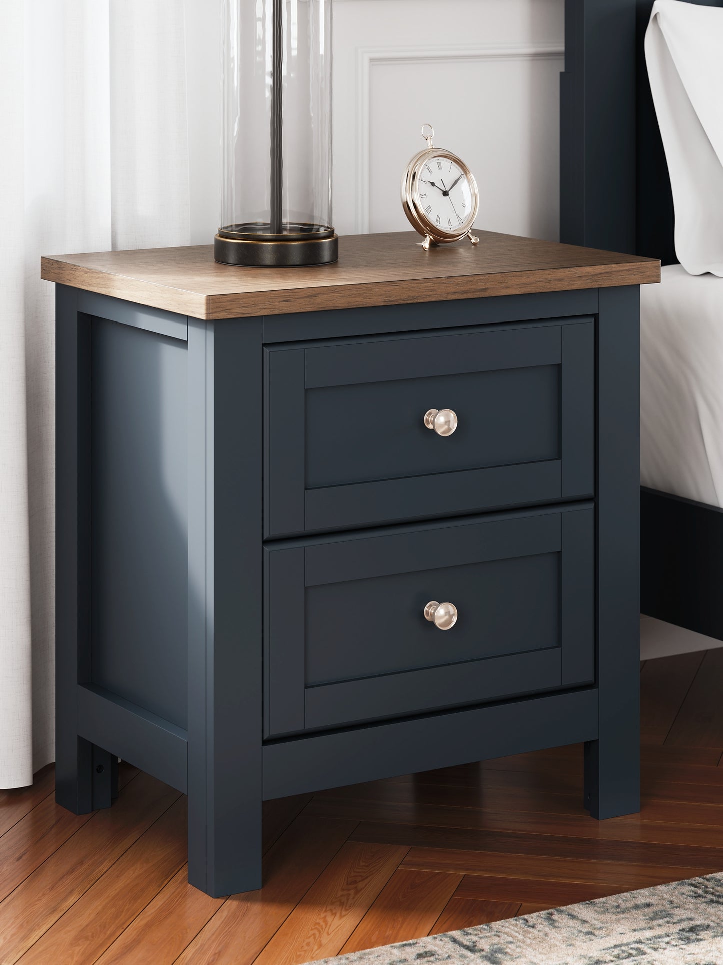 Landocken Panel Headboard With Mirrored Dresser And Nightstand