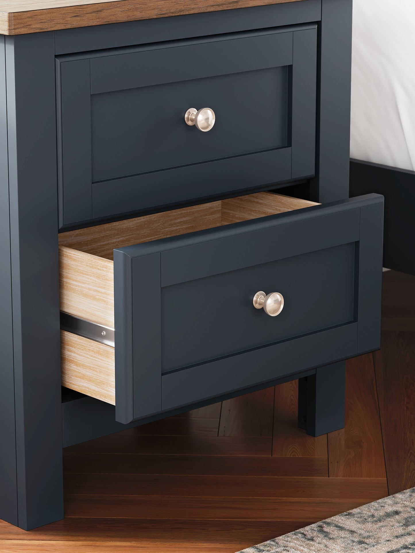 Landocken Panel Headboard With Mirrored Dresser And Nightstand