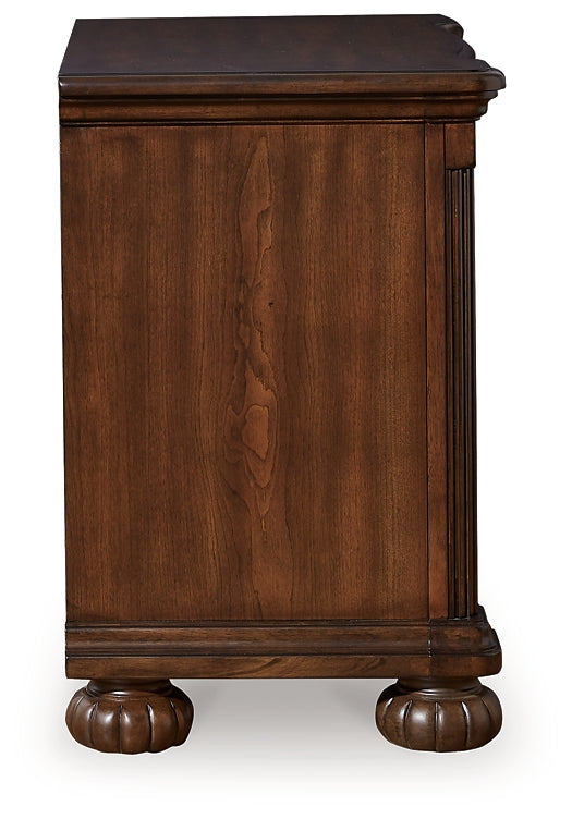 Lavinton Poster Bed With Mirrored Dresser, Chest And Nightstand