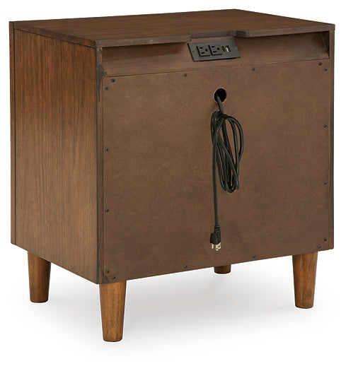 Lyncott Upholstered Bed With Mirrored Dresser, Chest And Nightstand