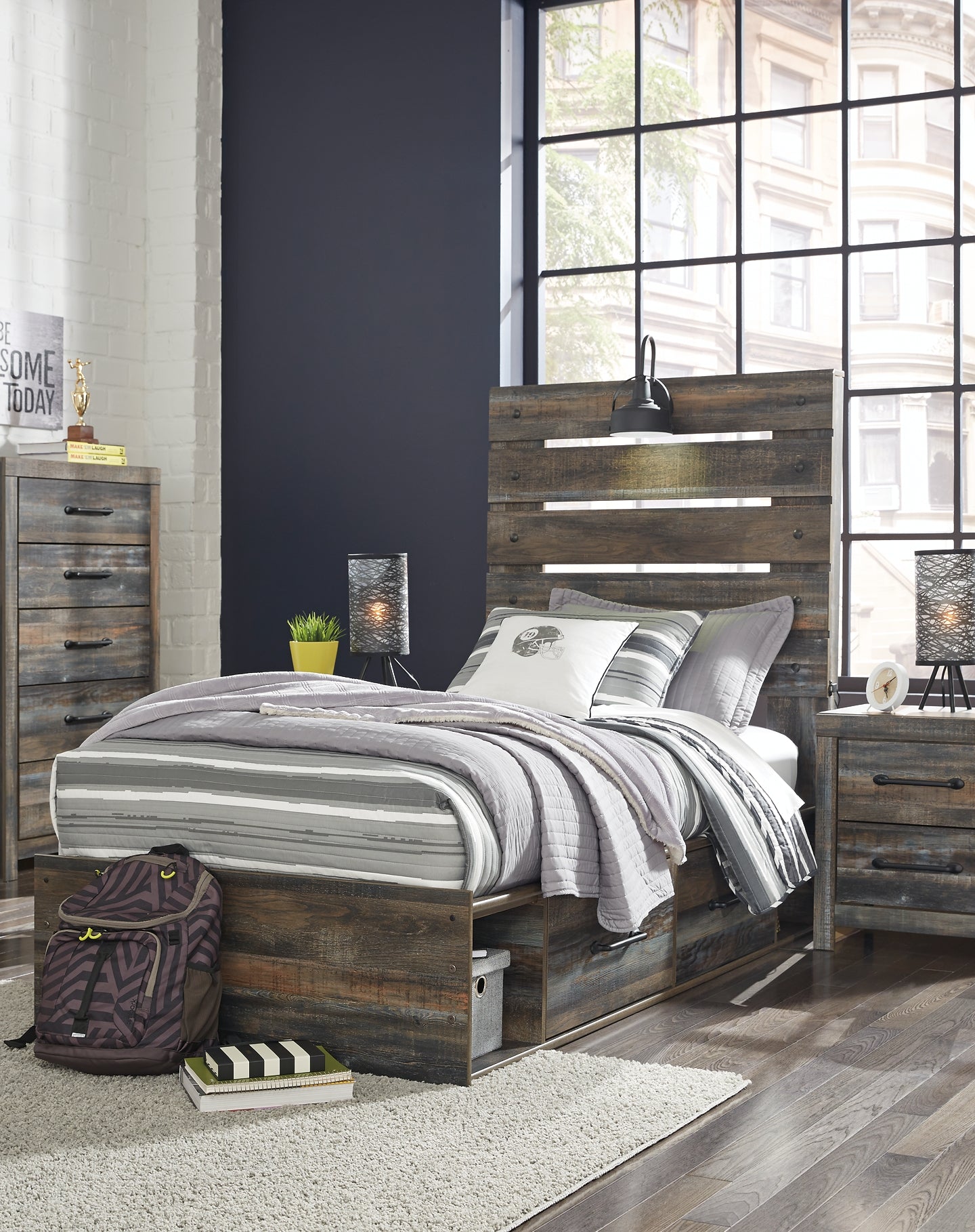 Cama con paneles Drystan y 2 cajones de almacenamiento