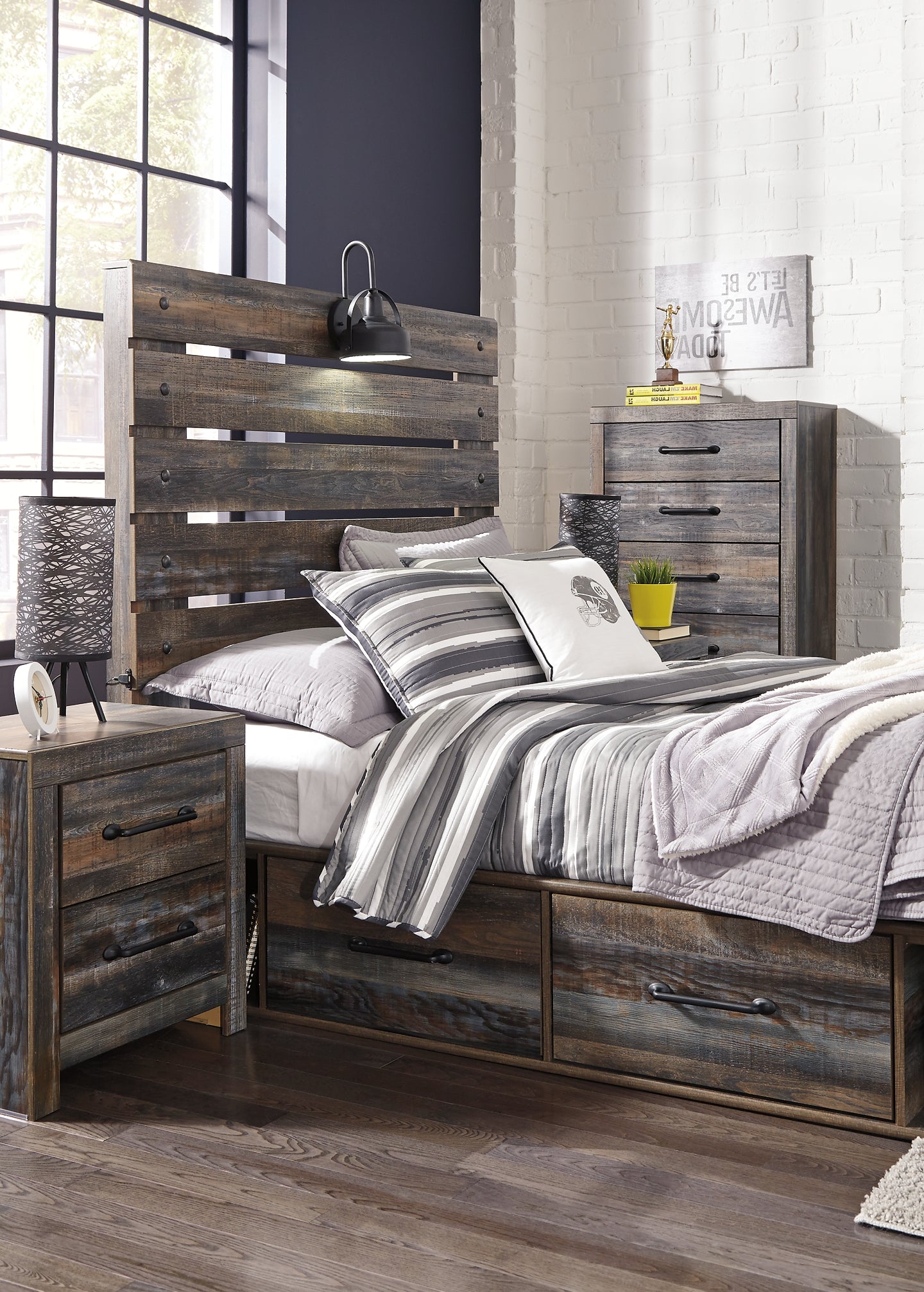 Cama con paneles Drystan y 2 cajones de almacenamiento
