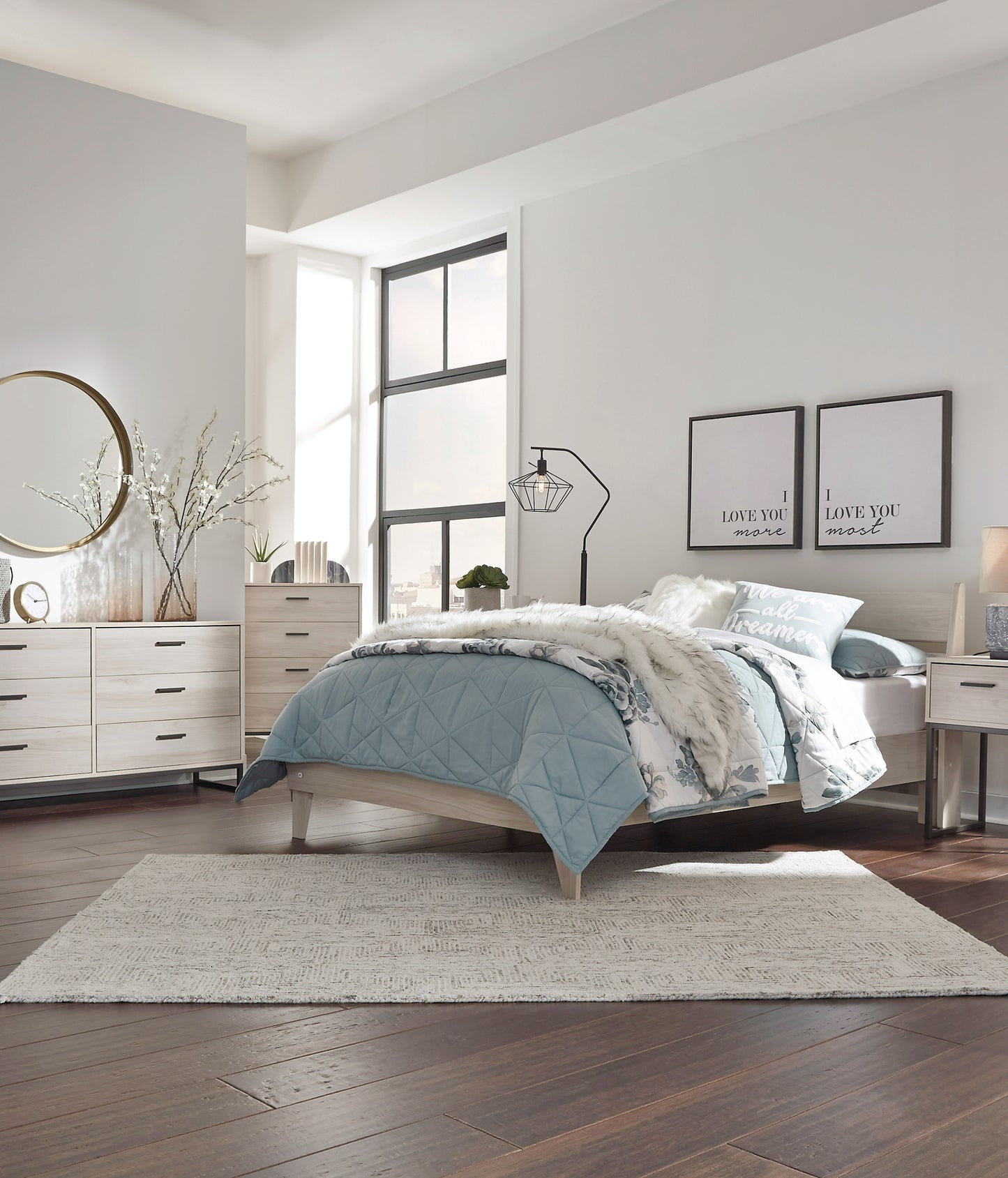 Cama de plataforma con paneles Socalle