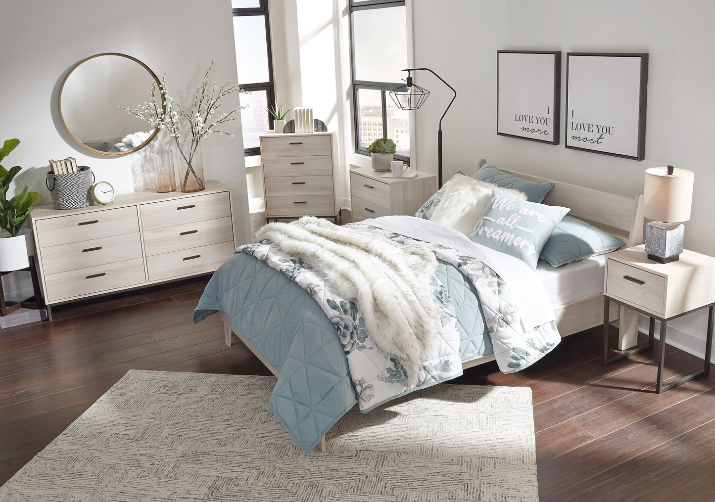 Cama de plataforma con paneles Socalle