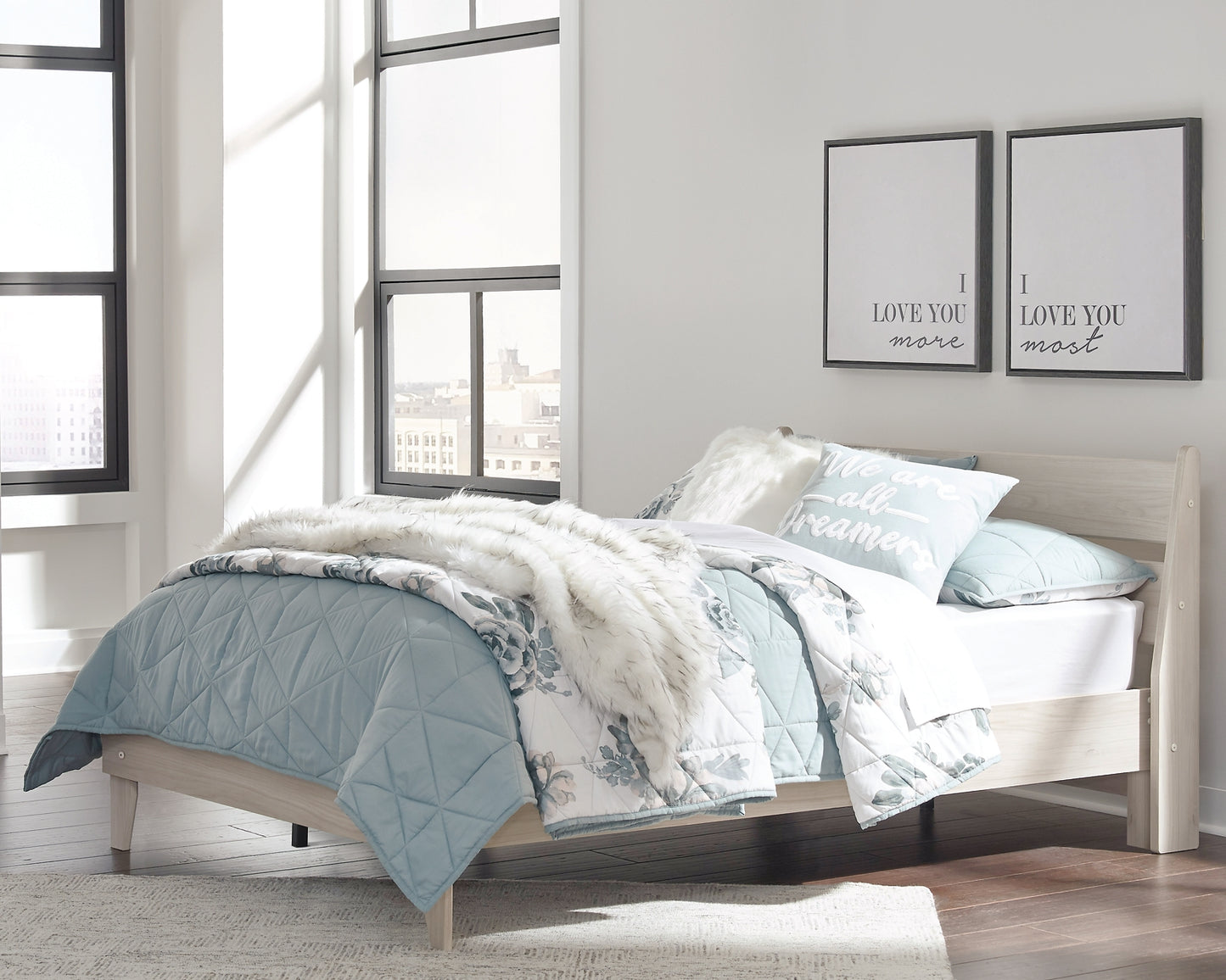 Cama de plataforma con paneles Socalle
