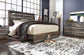 Cama Drystan con paneles, cómoda con espejo y mesita de noche