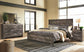 Cama con paneles Wynnlow y tocador con espejo