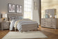 Cama con paneles Culverbach y tocador con espejo