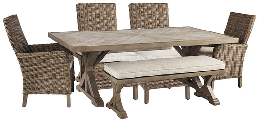 Mesa de comedor para exteriores Beachcroft, 4 sillas y banco