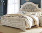 Cama tapizada Realyn con tocador y cómoda con espejo