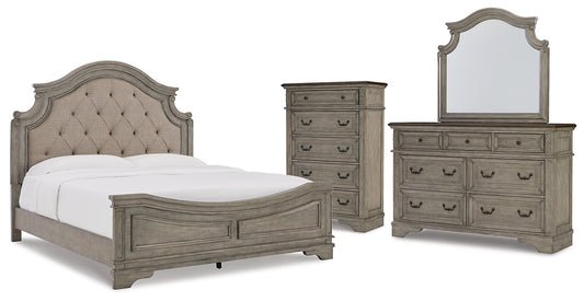Cama California con paneles Lodenbay, cómoda con espejo y cómoda