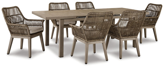 Mesa de comedor exterior frente a la playa y 6 sillas