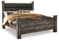 Cama con dosel Wynnlow con tocador con espejo, cómoda y mesita de noche