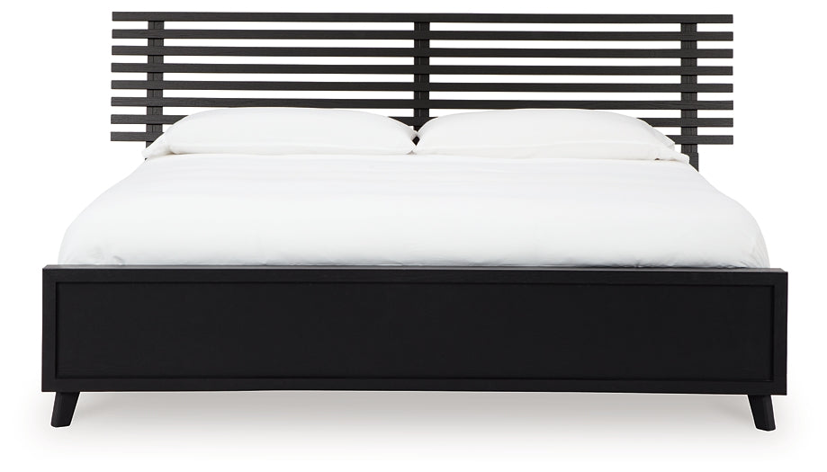 Cama con paneles de láminas Danziar