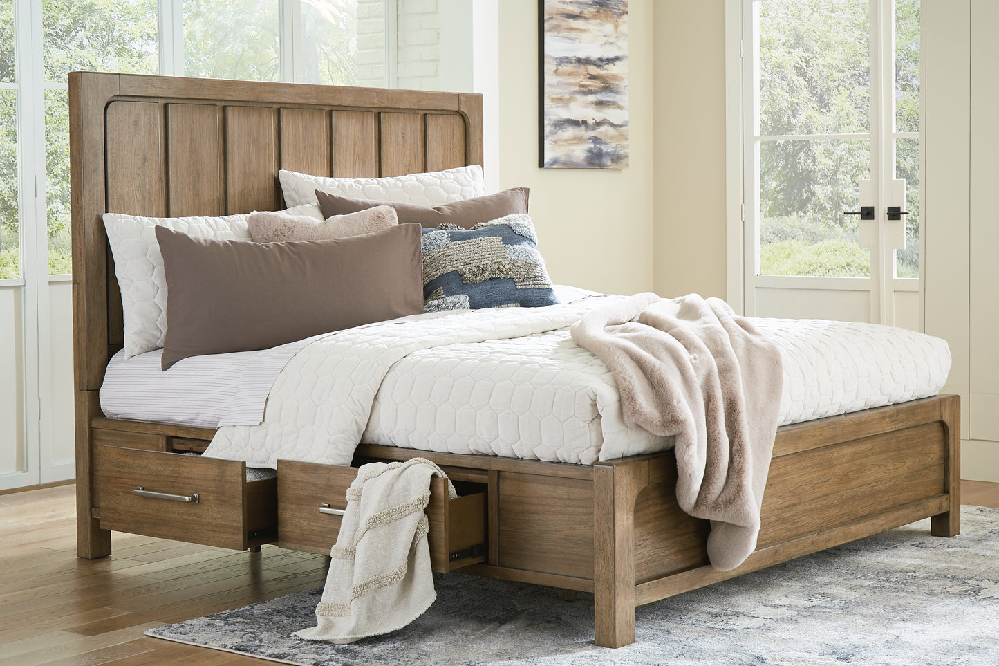 Cama con paneles Cabalynn y almacenamiento